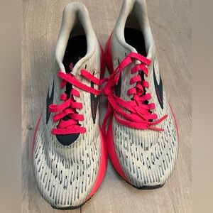 Brooks Hyperion Tempo sneakers